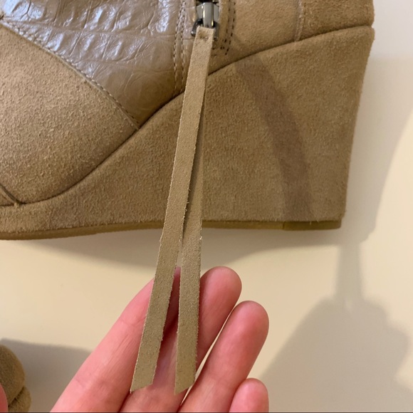 Toms Desert Wedge Taupe Suede Croc Embossed Bootie - Picture 6 of 11